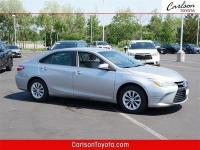 2015 Toyota Camry Hybrid for Sale in Northwoods, Illinois