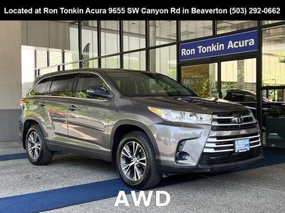 2018 Toyota Highlander for Sale in Chicago, Illinois