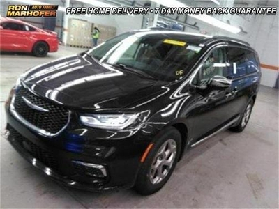 2022 Chrysler Pacifica for Sale in Saint Louis, Missouri