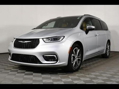 2023 Chrysler Pacifica for Sale in Chicago, Illinois