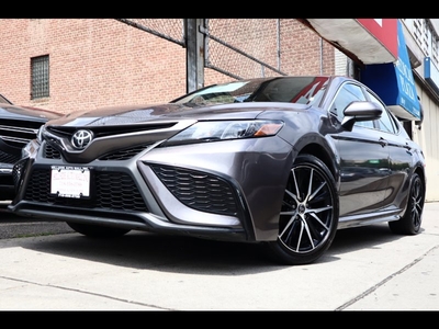 Used 2021 Toyota Camry SE