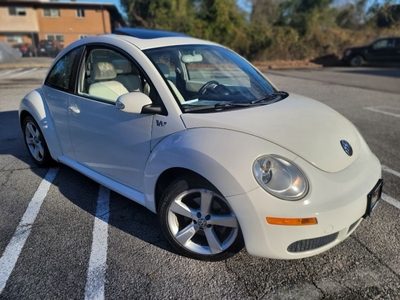 2008 Volkswagen New Beetle Triple White 2dr Coupe for sale in Norfolk, VA