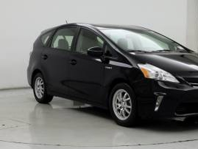 Toyota Prius v 1800