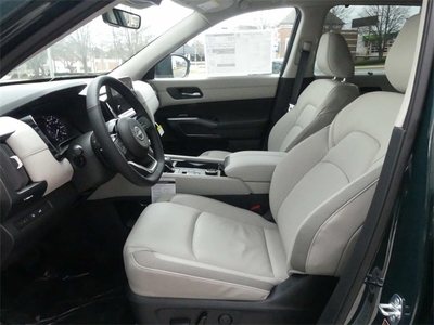 2023 Nissan Pathfinder SL in Fairfax, VA