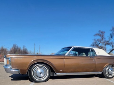 FOR SALE: 1970 Lincoln Continental $18,995 USD