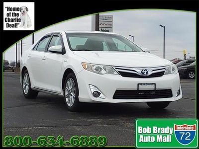 2013 Toyota Camry Hybrid for Sale in Chicago, Illinois