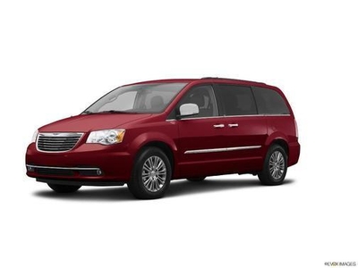 2014 Chrysler Town & Country for Sale in Northwoods, Illinois