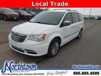 2014 Chrysler Town & Country for Sale in Northwoods, Illinois