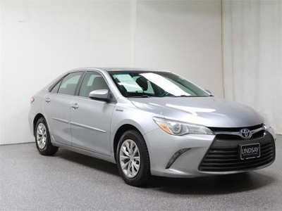2015 Toyota Camry Hybrid for Sale in Northwoods, Illinois