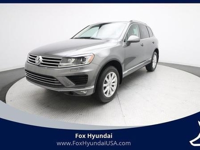 2016 Volkswagen Touareg for Sale in Chicago, Illinois