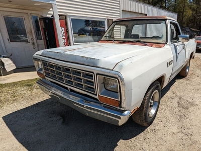 1981 Dodge RAM 150 Base 2DR Standard Cab SB