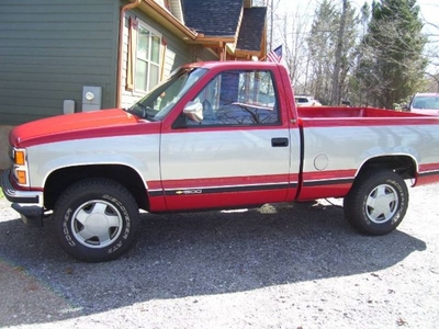 FOR SALE: 1988 Chevrolet Silverado $16,495 USD