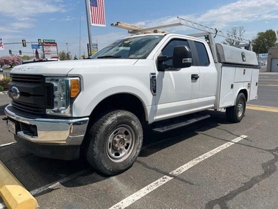 2017 Ford F-350 Chassis Cab for Sale in Chicago, Illinois