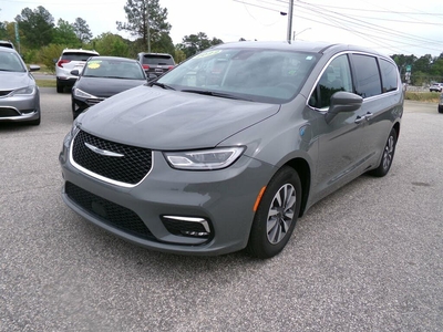 2022 Chrysler Pacifica Hybrid