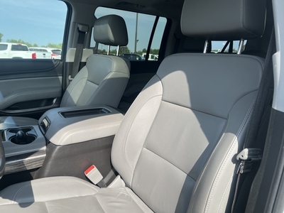 2019 Chevrolet Suburban LT in Houghton Lake, MI