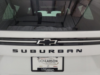 2023 Chevrolet Suburban Z71 in Baraboo, WI