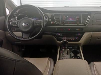 Kia Sedona 3.3L V-6 Gas