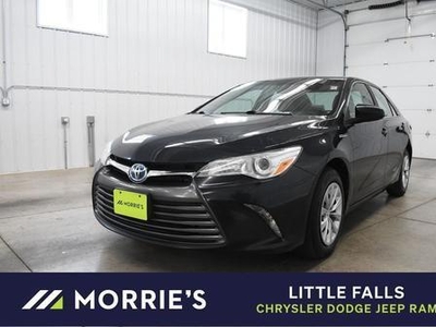 2016 Toyota Camry Hybrid for Sale in Boulder Hill, Illinois