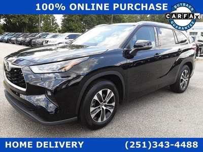 2022 Toyota Highlander for Sale in Chicago, Illinois