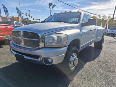 2006 Dodge Ram 3500 Truck for Sale in Chicago, Illinois