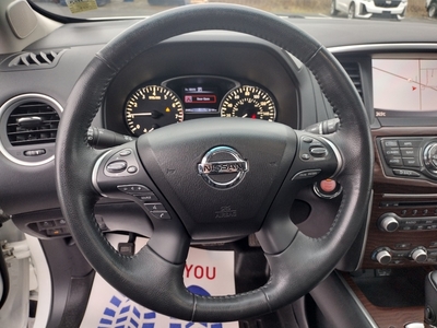 2018 Nissan Pathfinder Platinum in Ransomville, NY