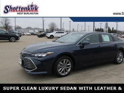 2019 Toyota Avalon for Sale in Chicago, Illinois