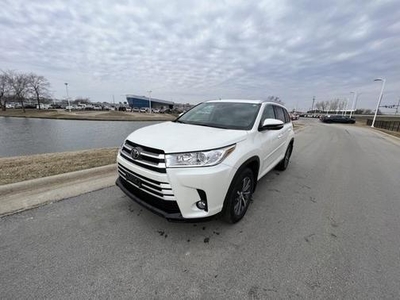 2019 Toyota Highlander for Sale in Saint Louis, Missouri