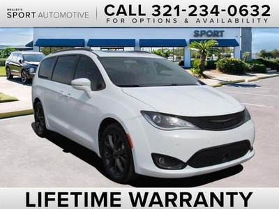 2020 Chrysler Pacifica for Sale in Chicago, Illinois