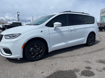 2021 Chrysler Pacifica Hybrid Touring L Minivan/Van