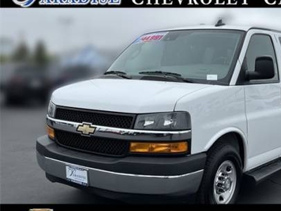 Chevrolet Express Passenger 6.0L V-8 Gas