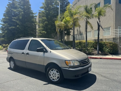 2002 Toyota Sienna