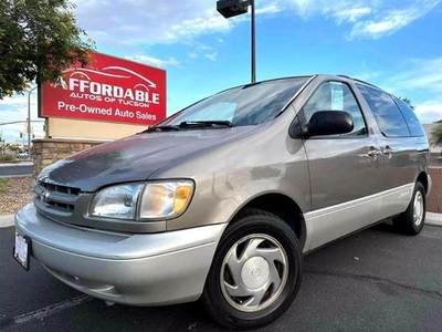 1998 Toyota Sienna for Sale in Chicago, Illinois