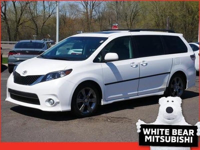 2011 Toyota Sienna for Sale in Chicago, Illinois