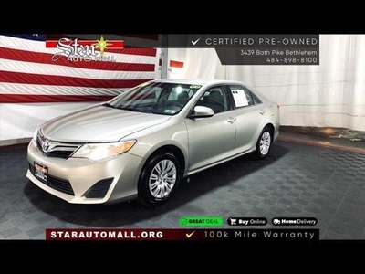 2014 Toyota Camry for Sale in Chicago, Illinois