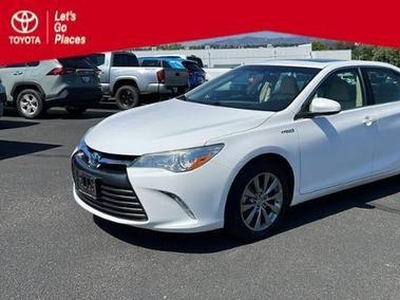 2016 Toyota Camry Hybrid for Sale in Co Bluffs, Iowa