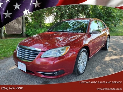 2012 Chrysler 200 Limited 4dr Sedan for sale in West Bend, WI