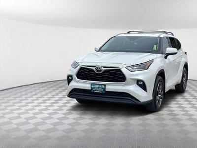 2021 Toyota Highlander for Sale in Co Bluffs, Iowa