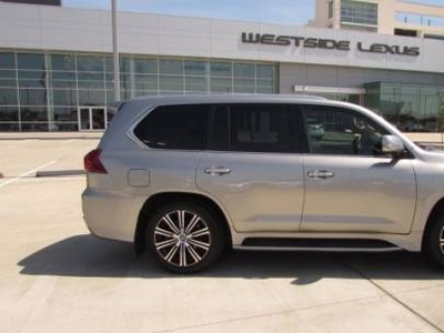 Lexus LX 5.7L V-8 Gas