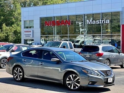 2017 Nissan Altima for Sale in Co Bluffs, Iowa