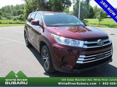 2019 Toyota Highlander for Sale in Co Bluffs, Iowa