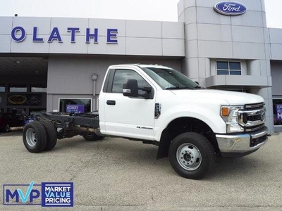 2020 Ford F-350 Chassis Cab for Sale in Co Bluffs, Iowa