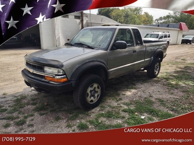 2000 Chevrolet S-10 LS 2dr 4WD Extended Cab SB for sale in Bradley, IL