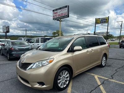 2012 Toyota Sienna for Sale in Chicago, Illinois