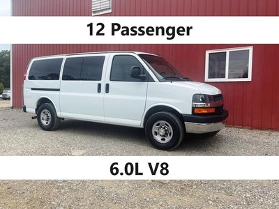 2018 Chevrolet Express 3500 Passenger LT Van 3D for sale in Millersburg, OH