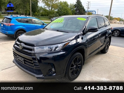 2019 Toyota Highlander XLE AWD V6 for sale in Milwaukee, WI