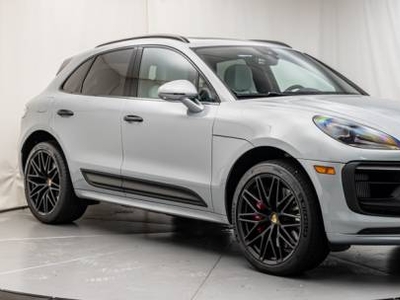 Porsche Macan 2900