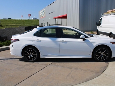 2021 Toyota Camry SE in Saint Louis, MO