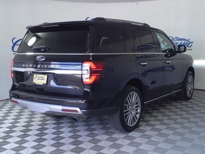 Find 2022 Ford Expedition Limited for sale