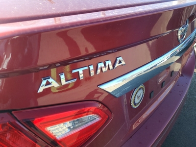 2016 Nissan Altima 2.5 SR in Grove City, OH