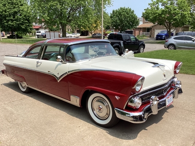 1955 Ford Crown Victoria Sedan